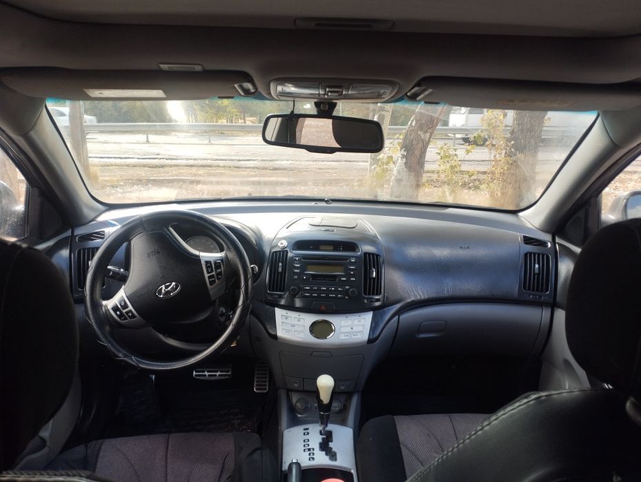 Hunday avante sotiladi 2008 benzin