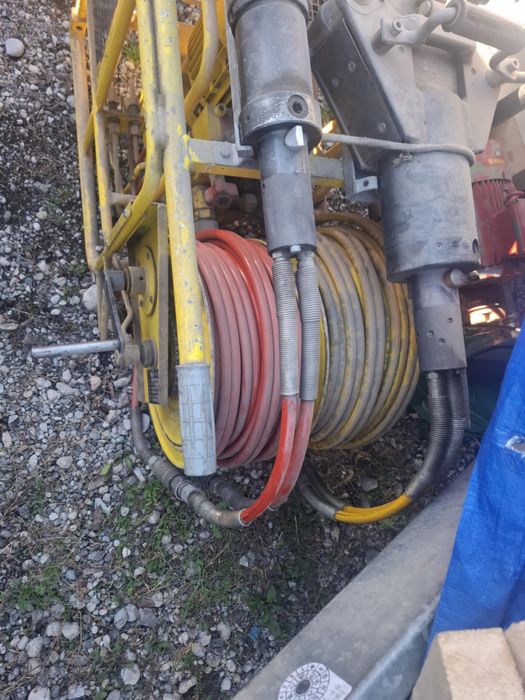 Vand aparat de descarcerat auto