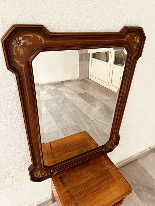 Винтидж италианско огледало с ръчно рисувани мотиви от 80-те