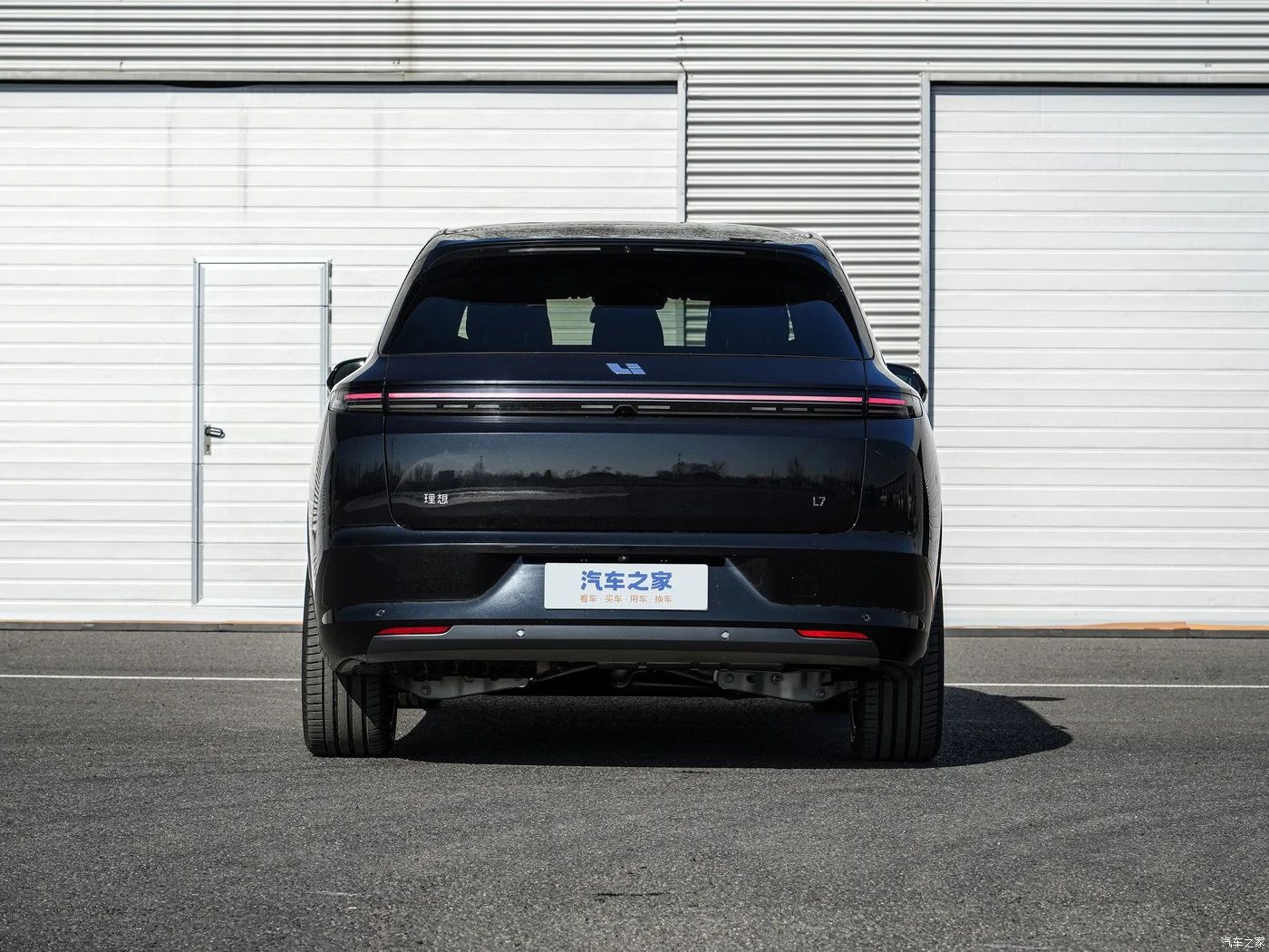 LI L9 Ultra black