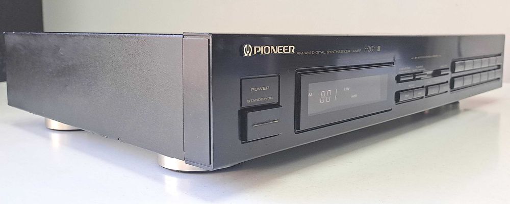 Pioneer F 201 muzica AM FM Made in UK muzica