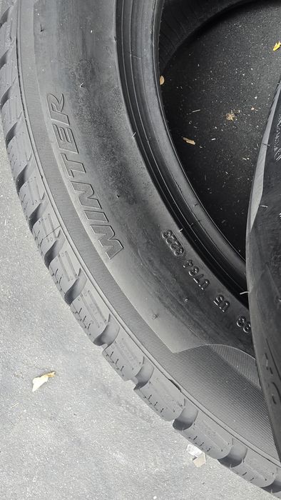 2 anvelope iarnă Pirelli 225/55/18 dot 2023