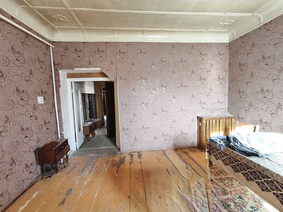 Yu  Продаётся дом 2 комнаты на 1,6 сотках Саракулька торг