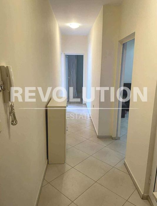 Дава се под наем Тристаен апартамент в Варна, Погреби - 55 кв.м за 750 € - Снимка #5