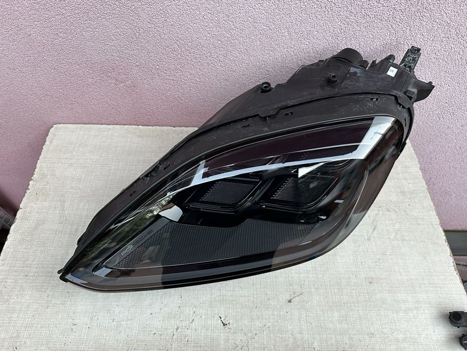 Far led stanga Porsche Cayenne 9Y0 facelift 2023/2024 9Y0941059Q
