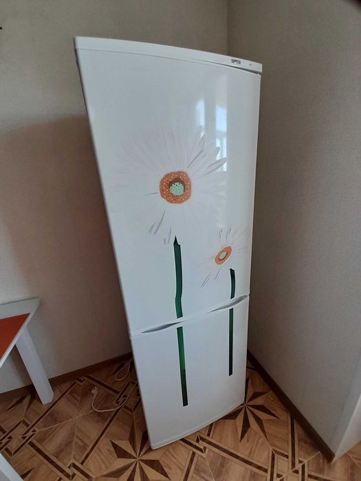 Продам холодильник