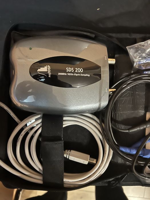 Osciloscop Digital SDS200