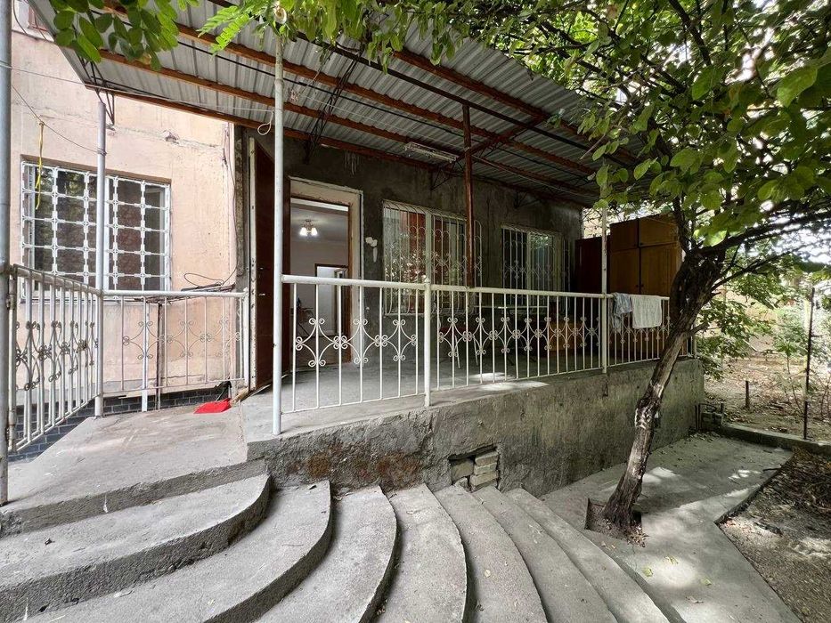 Ташсельмаш парк Ашхабад 1/1/4 с огородом и отдельным входом