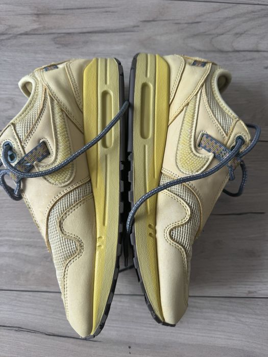 Vand Travis Scott Airmax Saturn Gold