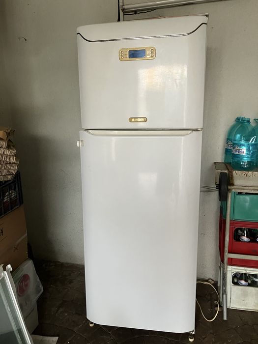 frigider Ariston defect MTB 45D1