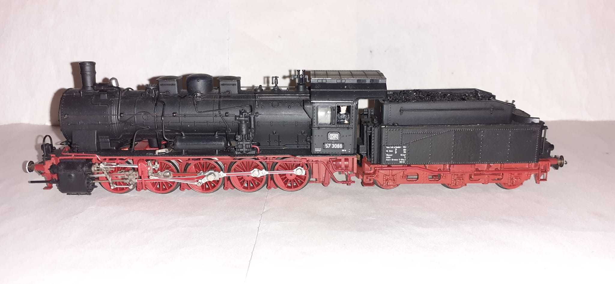 Locomotiva Roco br 57 scara HO trenulet electric