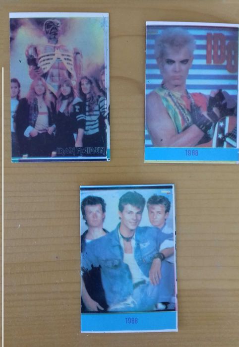 Календарчета и картички на певци и актьори