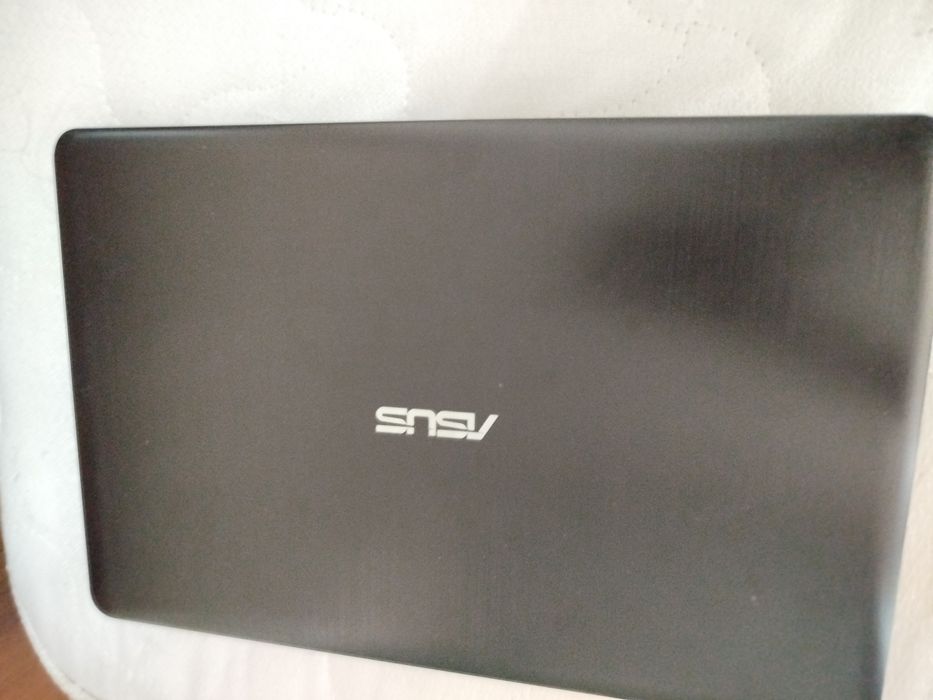 Ноутбук ASUS с Сумкой