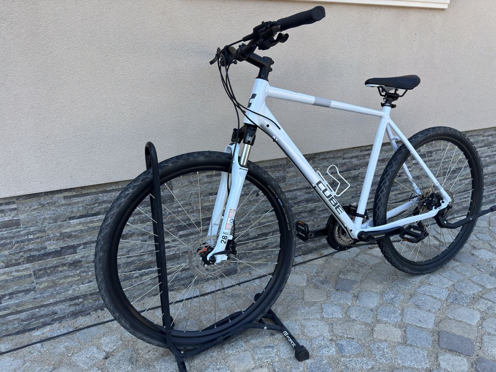 Велосипед CUBE Nature PRO WHT GRY размер: 28/L