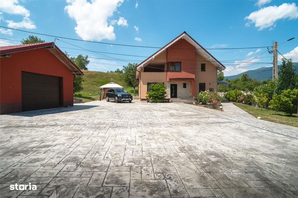 Fara Comision Vila Exclusivista langa Statiunea Straja