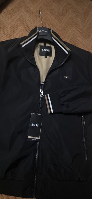 Geaca boss superbă  neagra