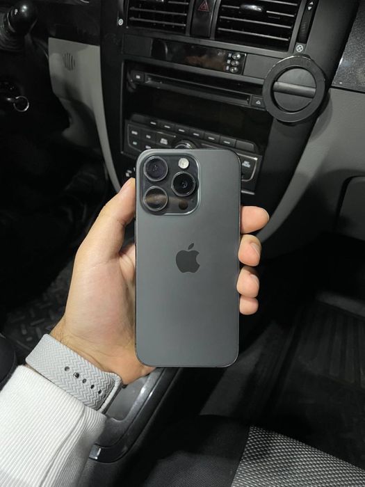 Iphone15 pro qora
