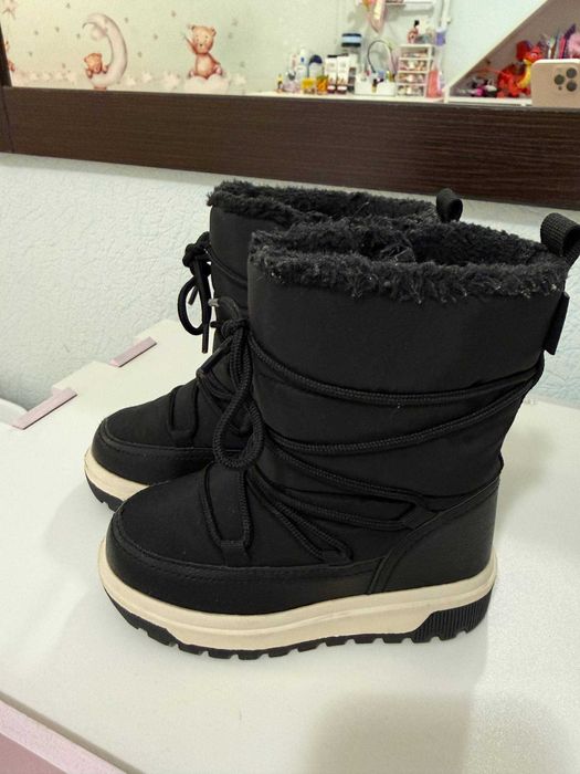 Продам детскую обувь в отличном состоянии