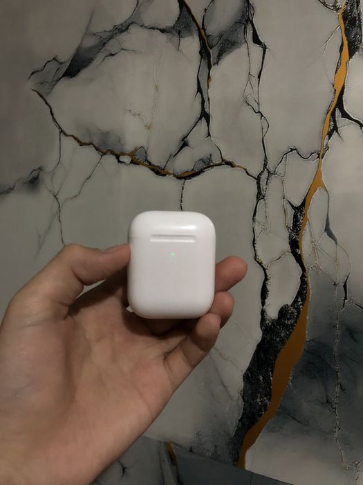 Продам Apple Airpods2