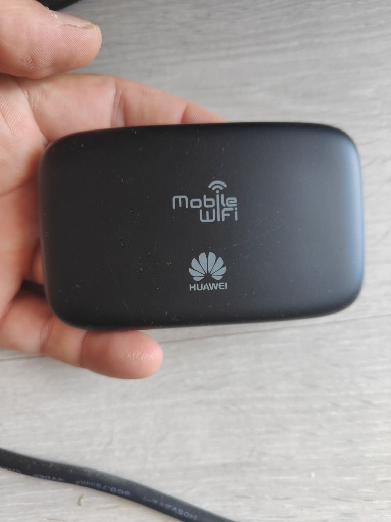 Router Wi-fi  Huawei E5786 4G+ LTE Cat 6 Portabil Hotspot Dual Band