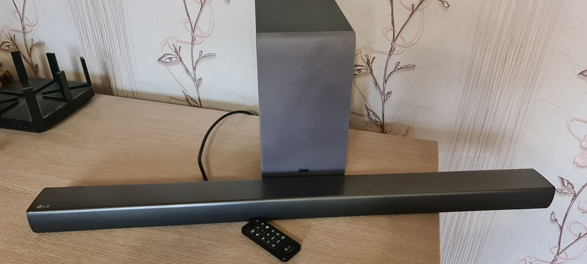 Продам саунд бар LG