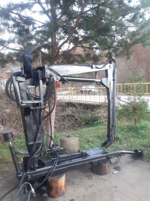 Vand macara pentru autoutilitara.  1800€