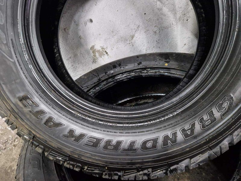 1 Dunlop R17 245/65/ 
всесезонна гума DOT2414