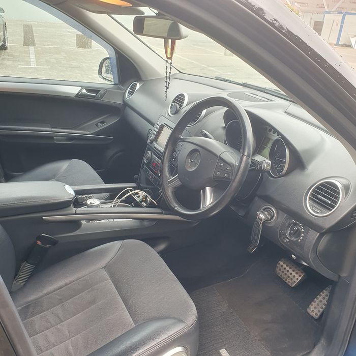 Se vinde Mercedes-Benz ML.320