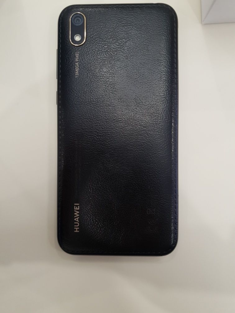 Телефон Huawei Y5 2019
