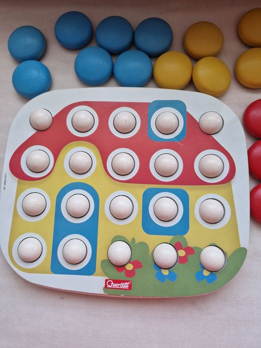 Детски играчки - дървен паркинг за коли и мозайка за подреждане