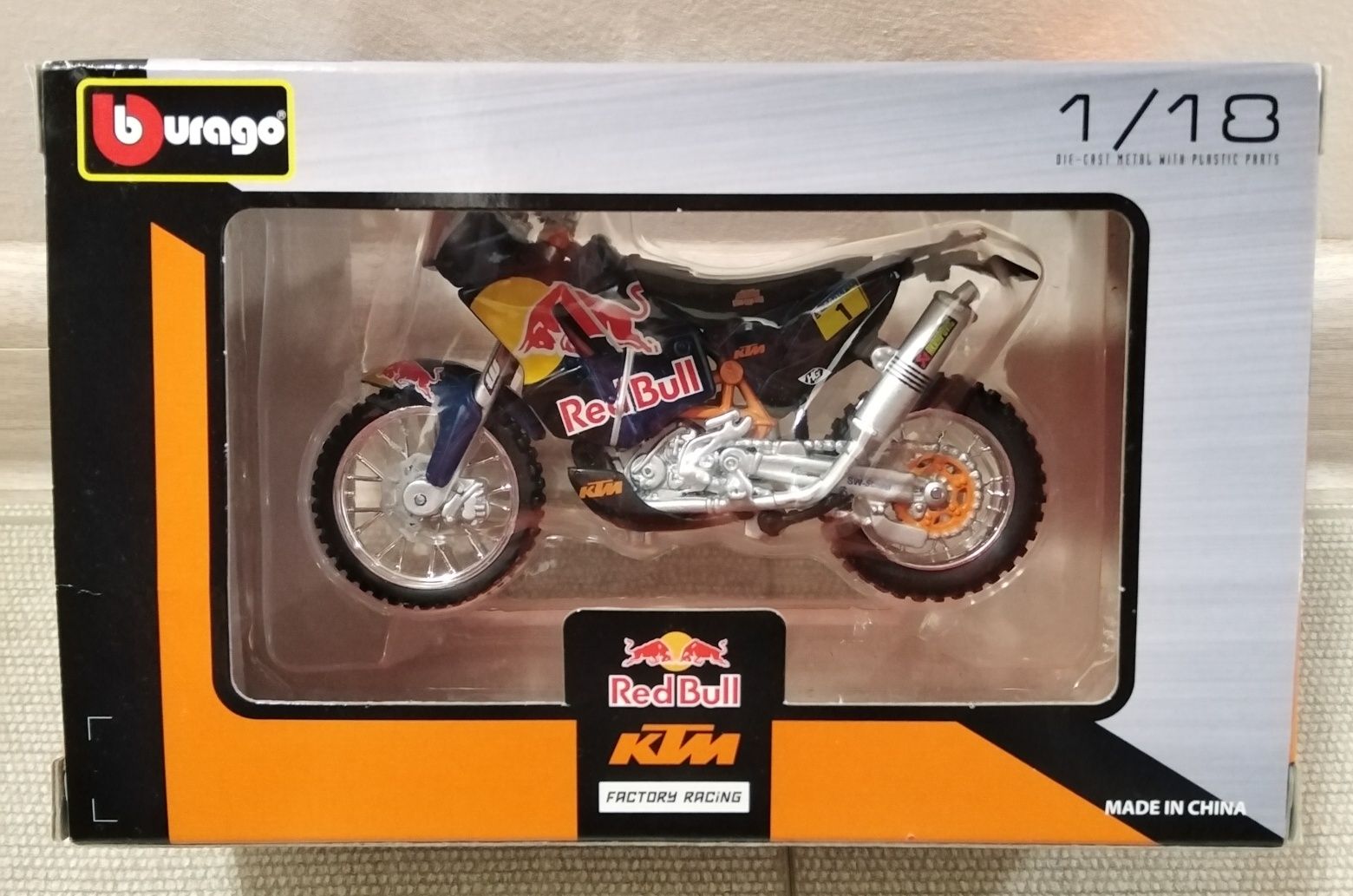 Miniaturi Burago Red Bull Air Race & KTM Rally