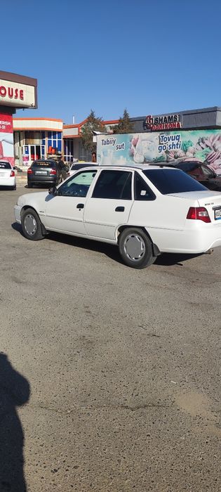 Nexia 2  kraska toza.  Ideal avtomobil kamchililk xarajatlari yoq