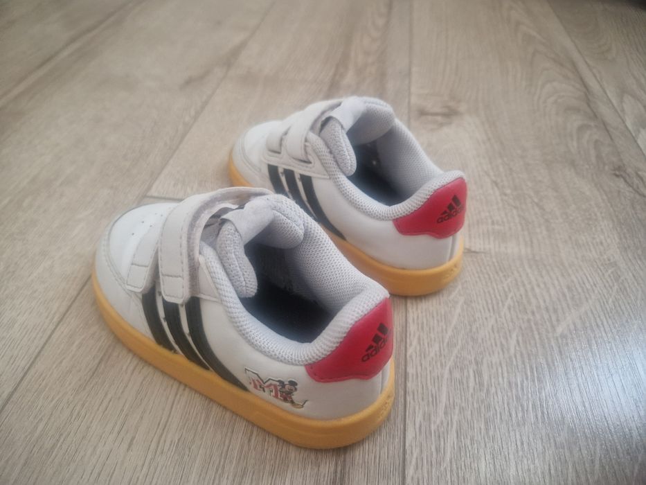 Papuci sport copii Adidas marimea 22