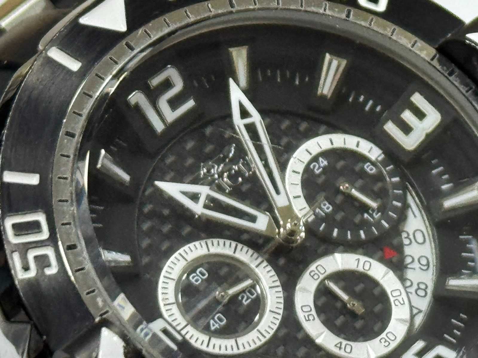 Часовник Invicta Pro Diver 23696 Quartz