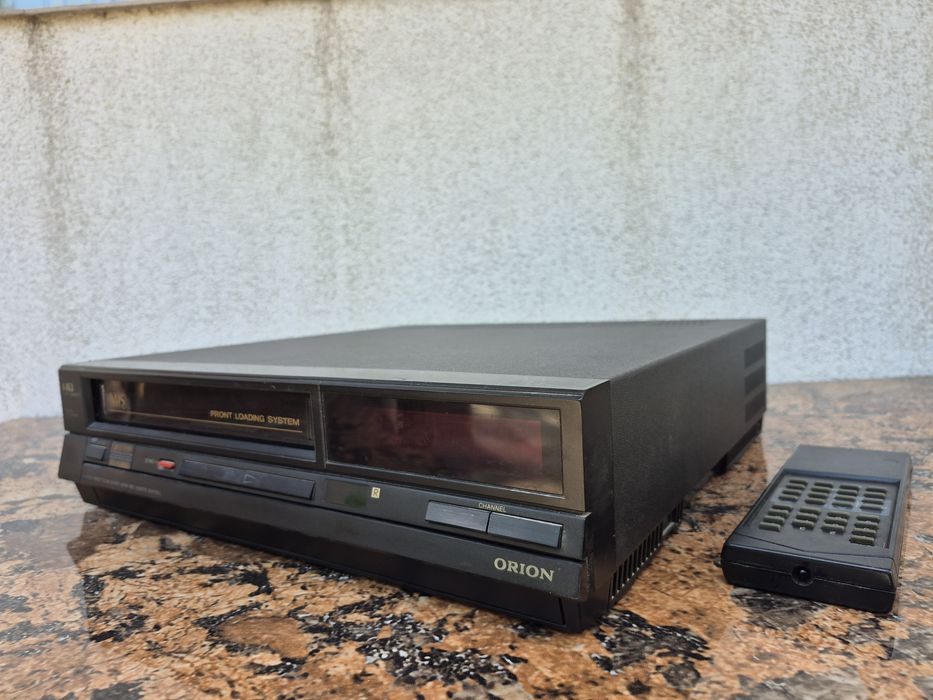 Vand video marca Orion model VH- 930ARC , made in Germany 

- HQ

- A