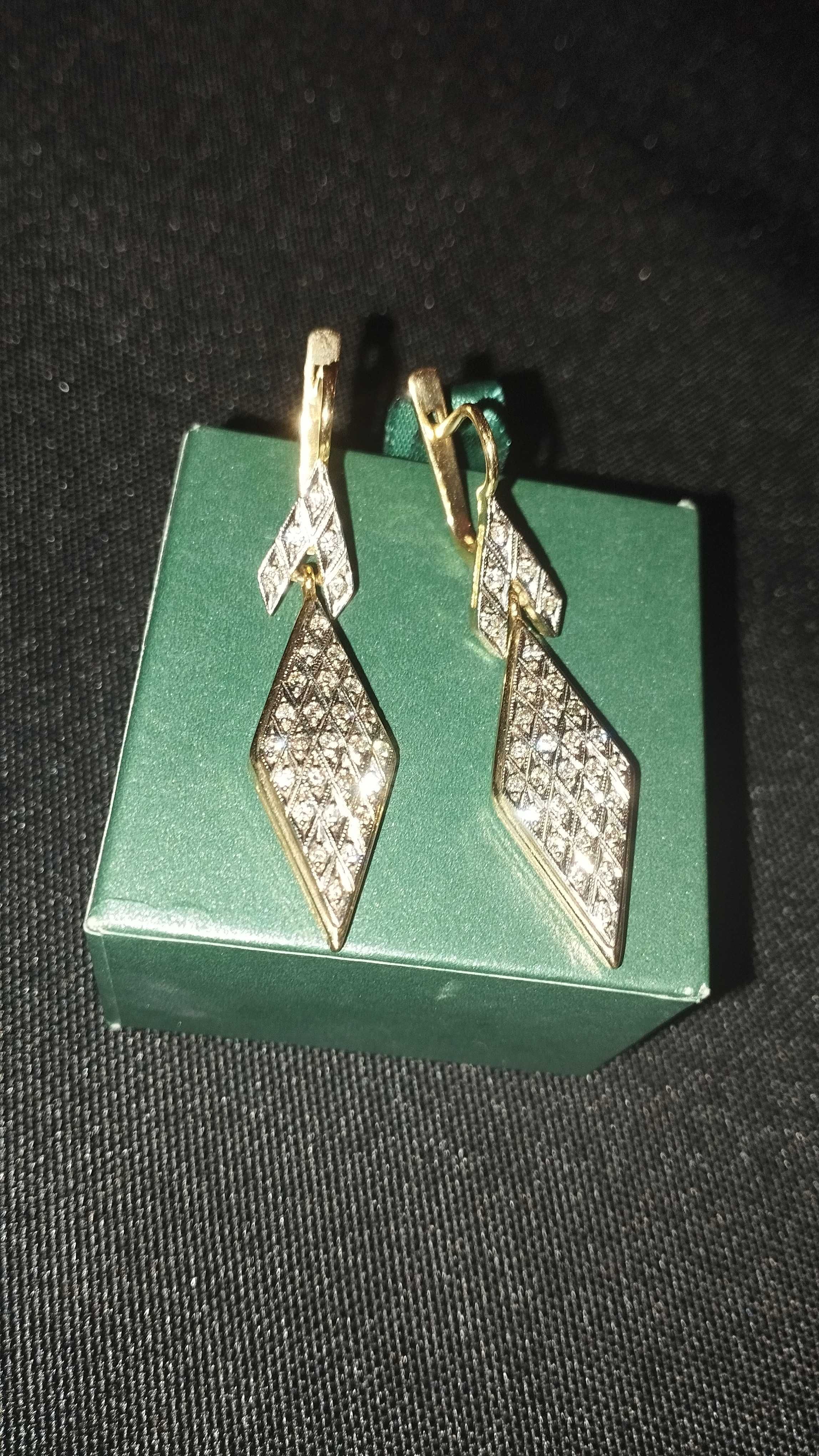 Золотые серьги 750 проба