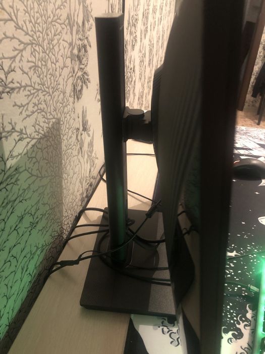 Продается игровой монитор 240 гц!!