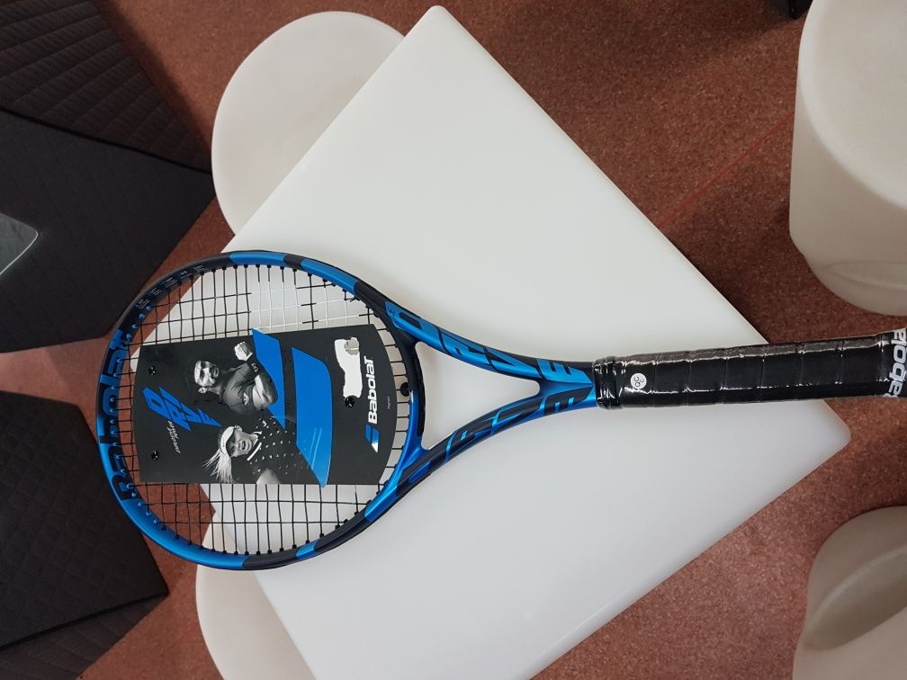 Vând rachetă Babolat explozive power Drive