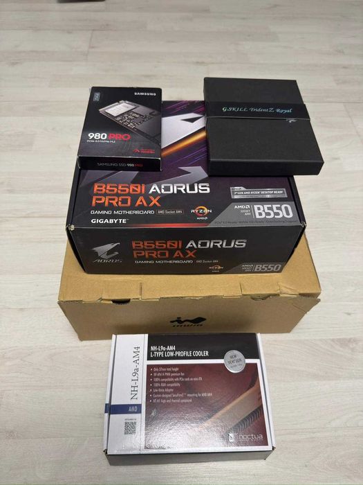 Mini Pc Itx cu Amd Ryzen 7 5700G 16Gb ram 250 Gb ssd