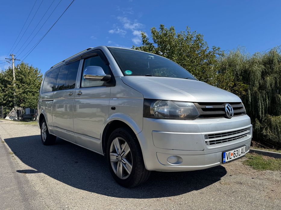 Vand Volkswagen Transporter Caravelle 8+1 2010