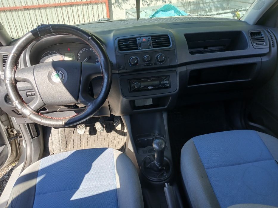 Vând scoda fabia 2 14 tdi