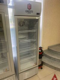 Холодильный шкаф GRESTI LG-400W