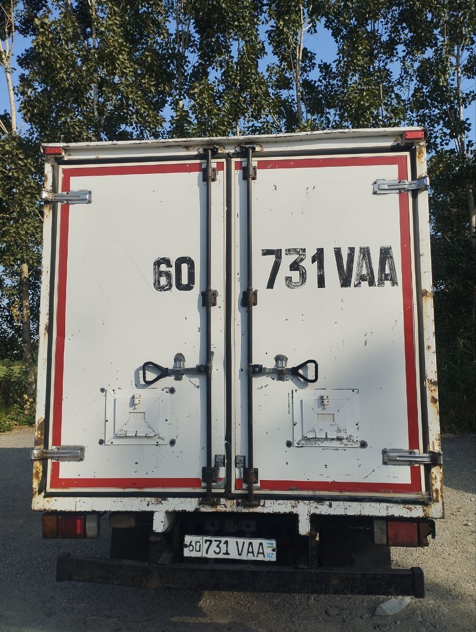 Isuzu  сотилади, холати яхши