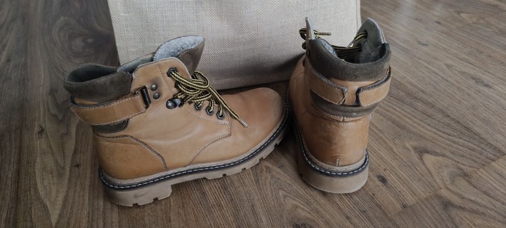 Bocanci piele întoarsă îmblăniți 37