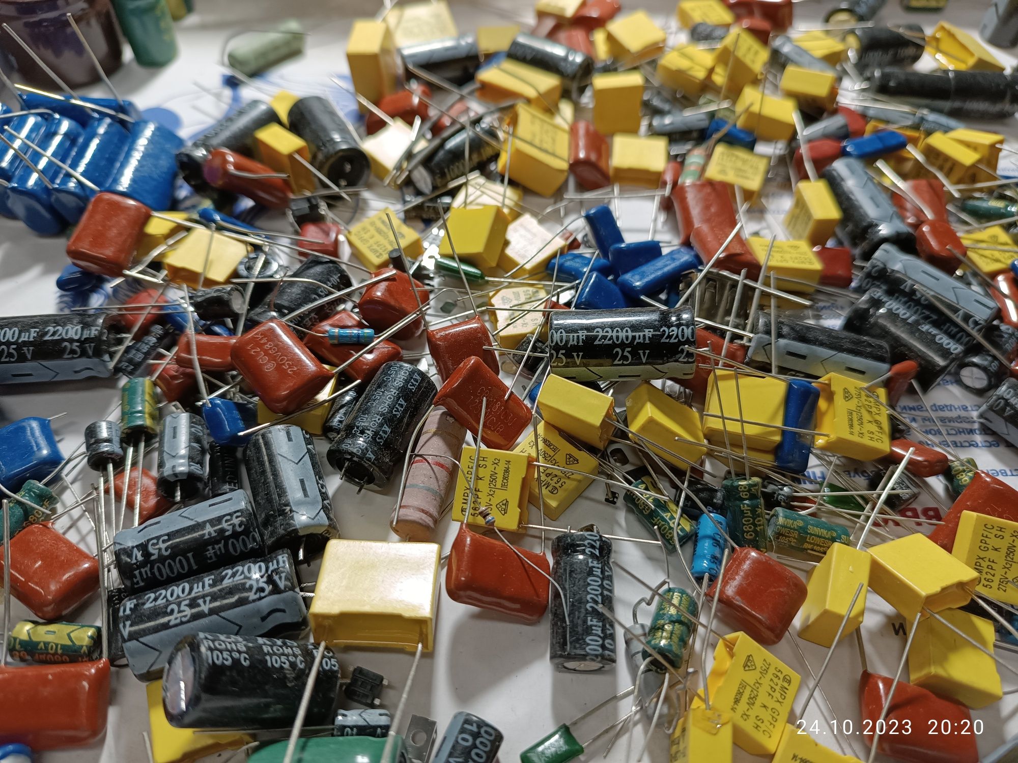 Продам радиодетали транзисторы для ремонта электроники