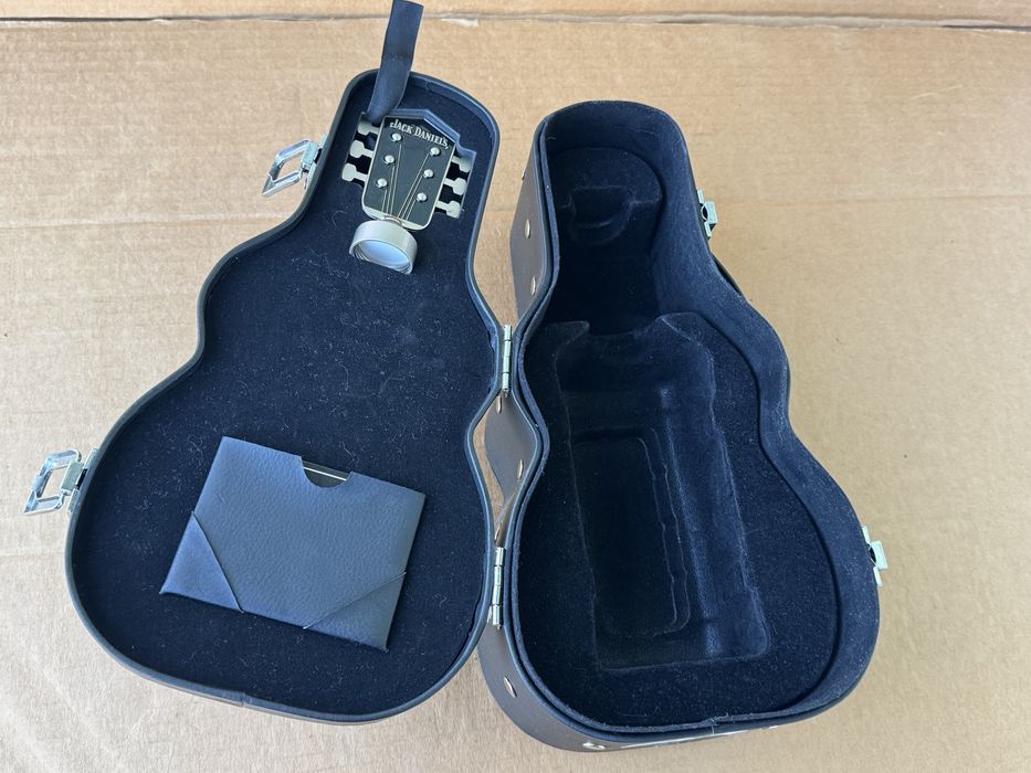 Кожен калъф за бутилка Jack Daniels с Guitar Case , калъф за китара