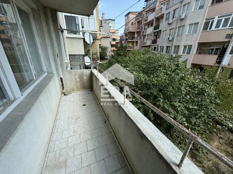 Продава се Двустаен апартамент в Варна, Цветен квартал - 64 кв.м за 1711 €/кв.м - Снимка #4