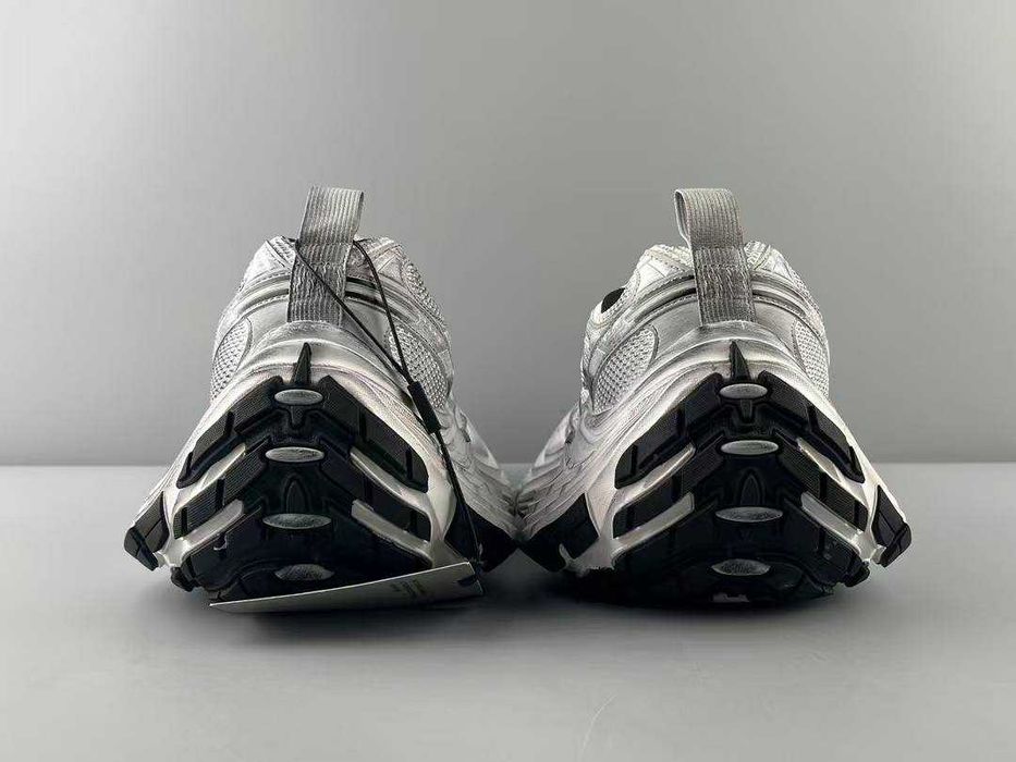 Налични Balenciaga 6XL SNEAKERS