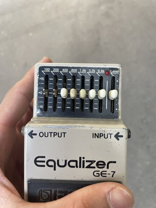 Equalizer Boss pedal skripka uchun obmen skripkaga bor