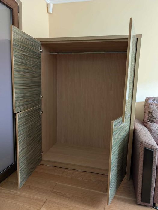 Canapea extensibila si dulap